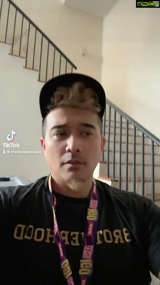 Aaron Aziz Instagram - Some things just pisses me off. I pray ALLAH keep me on the right path… cos sometimes I feel like beating the shit out of people. @officialaksomalaysia #shithappens #dontwakekmeup #TheVapeDon