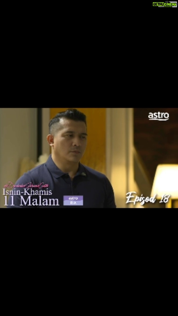 Aaron Aziz Instagram - “Kecik kecik tak nak mampus!” Azmir nak putar belit cerita apa lagi? #DerhakaSebuahCinta setiap Isnin – Khamis, 11 Malam di Astro Ria atau strim di Astro GO 😎 Lakonan: @zarazya @aarondwiaziz @intanladyana @nazrief_nazri @nadanursyuhada @sabhisaddi @sahronizamnoor @farishairwayu.my dan ramai lagi… Arahan: @ejumpmohd Produksi: @suhanmovies Untuk gossip dan berita layari www.gempak.com Untuk banyak lagi video, tonton di Instagram @bambam_studios Astro Baharu. Strim tanpa gangguan hujan dengan Astro Ultra Box. PEK PREMIUM 1 WhatsApp “NAK ASTRO” ke 03-9543 3838