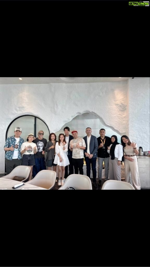 Aaron Aziz Instagram - Lunch with HongKong Producers and Celebs. Thank you @zyrowonghk for hosting lunch at @manten_omakase All the best for the @theknightsaward Tom. @officialaksomalaysia Diyana’s FAV HK Celebs Rebecca Chan, Actor Kelvin Chan, @arnoldkwokk @amber.tcy Producer Jonathan Chik and nice to meet Namfai again from the film Undercover i did years back! Also to meet the boss of Tay Motors.