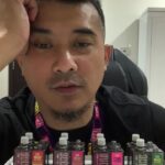 Aaron Aziz Instagram - Siapa nak dapat #AksoIGO atau #AksoIGOBOLD dan juga lanyard percuma korang kena follow @officialaksomalaysia like dan share. Kalau dipilih bertuah anda…