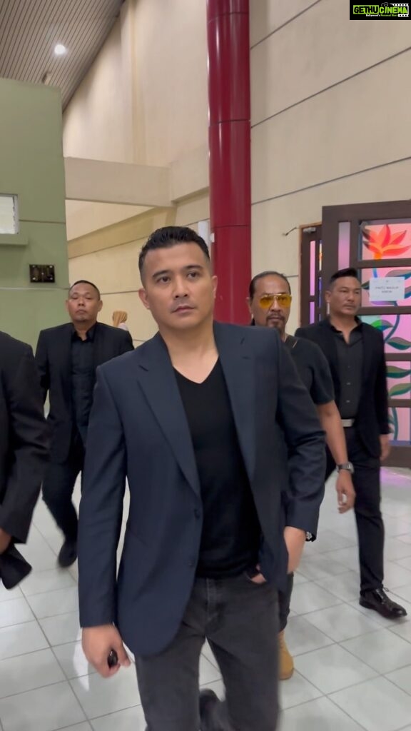 Aaron Aziz Instagram - Just me and the boys out for a walk…. @lordstailor #AES #miconselebriti #serveandprotect #realmenwearblack