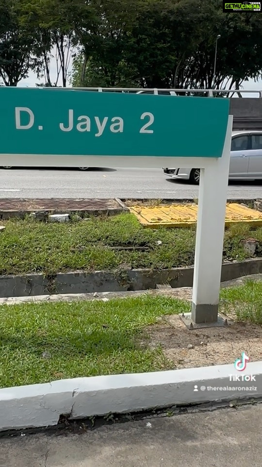 Aaron Aziz Instagram - Lokasi ke 4 Petronas D. jaya 2 Ceoat!!! #duitraya