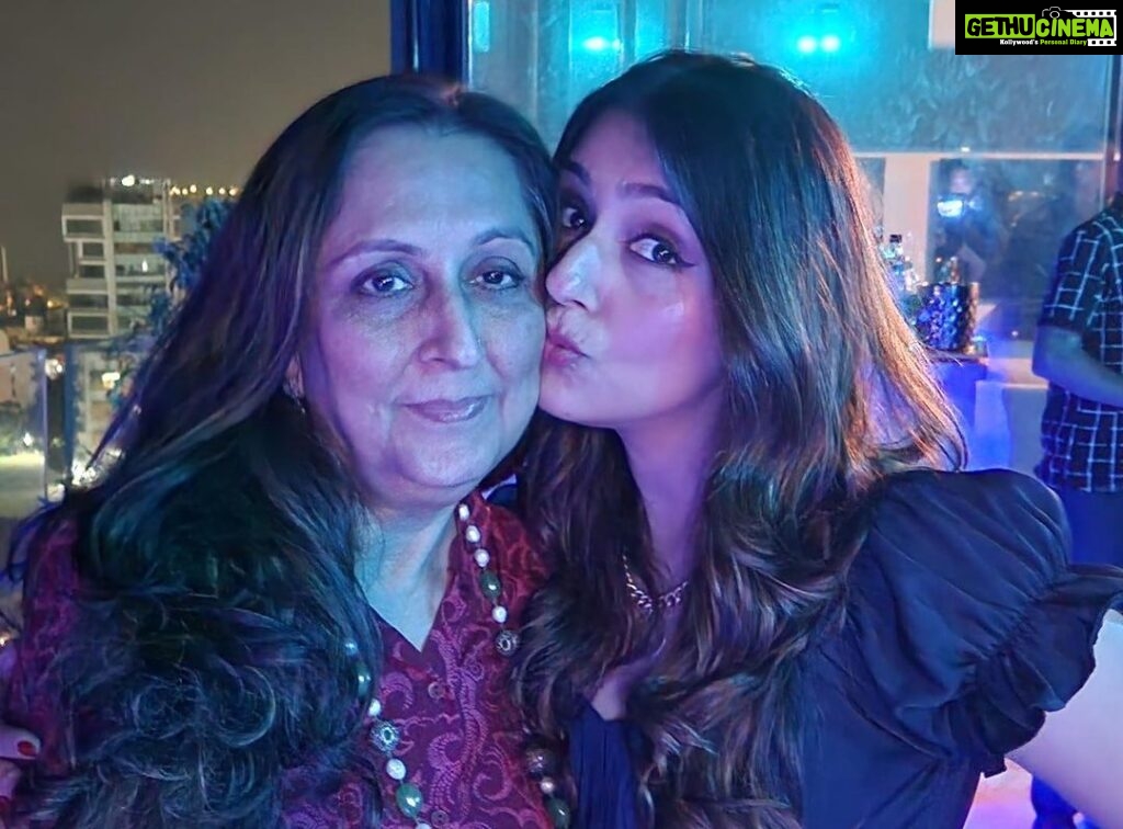 Aarti Chhabria Instagram - Blessed 🥰 ❤️ #saturdayshenanigans #sarurdaynight Bandra