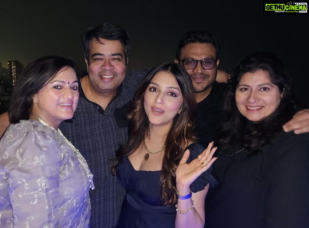 Aarti Chhabria Instagram - Blessed 🥰 ❤️ #saturdayshenanigans #sarurdaynight Bandra