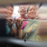 Aarti Chhabria Instagram – ❤️❤️❤️❤️❤️❤️❤️ one language one religion : LOVE #oneness #goodmorning #love #tujohashaskesanammujsebaatkartehai #mumbai #friends Andheri West