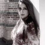 Aarti Chhabria Instagram - You only live once, but if you do it right, once is enough.” Mae West. To top that, sometimes I feel in this one life time, I’ve had so many life times, when I look back, it does feel like many things happened in another life time and I only have flashes of them like fragmented vivid memories from a distant land in another reality 😮 .. #quotes #monicaohmydarling #ekzindagikaafinahihai