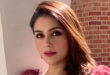 Aarti Chhabria Instagram - “I can be changed by what happens to me. But I refuse to be reduced by it.” ― Maya Angelou Read that again! 🌸 #aartichabria #quotes #mayaangelou #pink #flowerydress #pinkdress #closeup #resilience #strength #empowered #feeling #love #straighthair swipe 👈