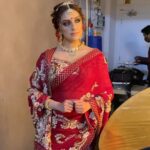 Aarti Chhabria Instagram - 🥰 cause it’s trending… #redsaree #aartichabria #sunday #workmode Dream Team: 📸 @riyabajaj_photography @rajesh_bajajphotographer Makeup : @amritakalyanpur Hair : @salmasayyed47 Outfit : @jhelumfashionhouse Jewellery : @justjeweleryindia ❤️❤️❤️❤️❤️❤️❤️❤️❤️❤️❤️