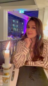 Aarti Chhabria Instagram - Built like that! #scorpio #traits #scorpioseason #palazzoversace #intensity #love #desire #passion #shinebright #diamond #candle #light #aartichabria