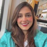 Aarti Chhabria Instagram - Good Morninggggg from the #goldcoast #tram #localtravel #blissfulliving