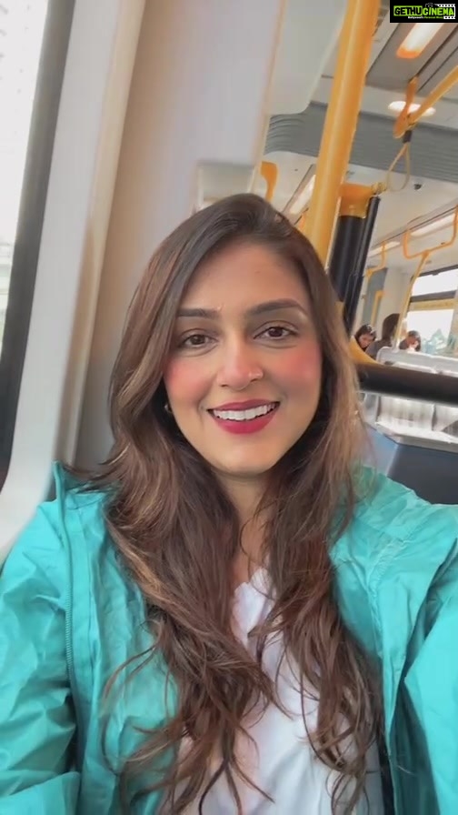 Aarti Chhabria Instagram - Good Morninggggg from the #goldcoast #tram #localtravel #blissfulliving