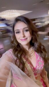 Aarti Chhabria Instagram - Kooo kooo kooooo! Diwali swag 🔥 in a @waliajones last evening here in @sydney 💖#pinklehenga #mirrorwork #aartichabria #diwalidress #lehengacholi #waliajones #sydney #taal