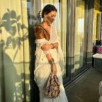 Additi Gupta Instagram - Phool ready !! 🌻 Celebrating togetherness…