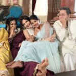 Aishwarya Khare Instagram - Laughter therapy sessions anyone? 🫶🏻 . Guess who made us laugh ? 😂😆❤️❤️❤️❤️ . . #Crazybunch #Happiest #Bhagyalakshmi
