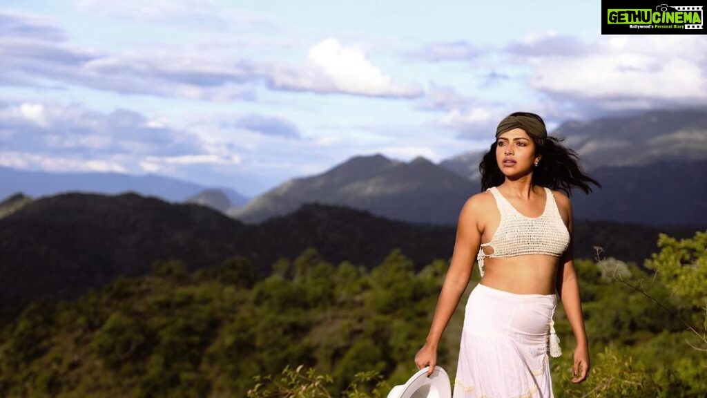 Amala Paul Instagram - ✨🎭 Embracing the Spotlight Again 🌟 Captured by @chathan__ #lightscameraaction #newmoon #travelgram #wanderlust #exploremore #mountainlife #instanature #travelphotography #hikingadventures #exploretheworld #mountainlover #forestvibes