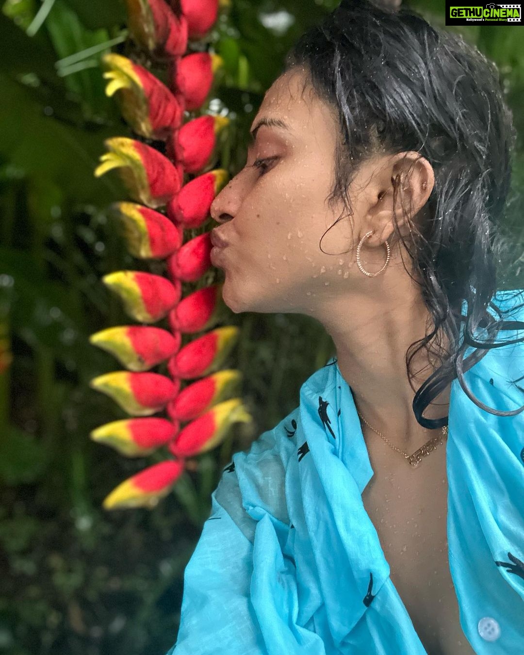 Amala Paul - 325.9K Likes - Most Liked Instagram Photos