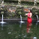 Amala Paul Instagram - Grant me the power of water, to accept what I cannot change. The power of fire, for energy and courage to change the things that I can. The power of air, for the ability to know the difference. Grant me the power of Earth, for the strength to know and walk my path. Blessed Be 🌿🪷🌙 #mahashivratri2023 #holywater #purificationritual #melukat #holyspring #ceremony #abundantserenity #hiddengem #newmoonhealing #bali Pura Gunung Kawi Sebatu