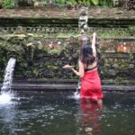 Amala Paul Instagram - Grant me the power of water, to accept what I cannot change. The power of fire, for energy and courage to change the things that I can. The power of air, for the ability to know the difference. Grant me the power of Earth, for the strength to know and walk my path. Blessed Be 🌿🪷🌙 #mahashivratri2023 #holywater #purificationritual #melukat #holyspring #ceremony #abundantserenity #hiddengem #newmoonhealing #bali Pura Gunung Kawi Sebatu