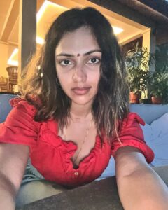 Amala Paul Instagram - Bliss is buzzing, flowing through all that was standing in the way. ✨🕊️

#ubud #pyramidofchi #lightsoundvibration #healingjourney #flow #solivagant #lightguidance