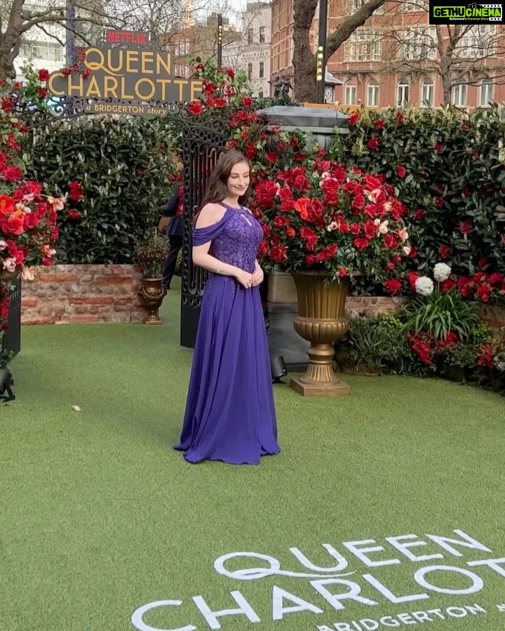 Amber Doig Thorne Instagram - Pretending I’m this season’s diamond at the Queen Charlotte Premiere 👑 💎🙈 I love Bridgerton - so obviously I’ve been SUPER excited for the prequel “Queen Charlotte”, following the story of the King and Queen 👸🏻🤴🏻 Which is perfect timing as we had our King’s coronation in England yesterday! 🇬🇧 Dearest readers, I had the privilege of attending the most anticipated Garden Party in the ton to celebrate this wonderful show ❤️ Walking the carpet alongside iconic Bridgerton creator Shonda Rhimes and Queen Charlotte herself (the incredible Golda Rosheuvel) was definitely a highlight ⭐️🥹 Thank you @NetflixUK @netflix & @streamline_pr for a gorgeous evening 💖 📍 UK Premiere of “Queen Charlotte: A Bridgerton Story” ❤️ #bridgerton #queencharlotte #queencharlottetrack #bridgertonedit #bridgertons #bridgertonnetflix #bridgertonsonnetflix @bridgertonnetflix @shondaland @shondarhimes @goldarosheuvel #premiere #filmpremiere #filmpremier #moviepremiere #moviepremier #premiere #redcarpet #redcarpetstyle #redcarpetlook #redcarpetfashion #redcarpetdress #redcarpetlooks #redcarpetmakeup #redcarpetdresses #redcarpetready #redcarpetmoment #redcarpetmoments #redcarpetpremiere #ambzdt #amberdoigthorne Leicester Square