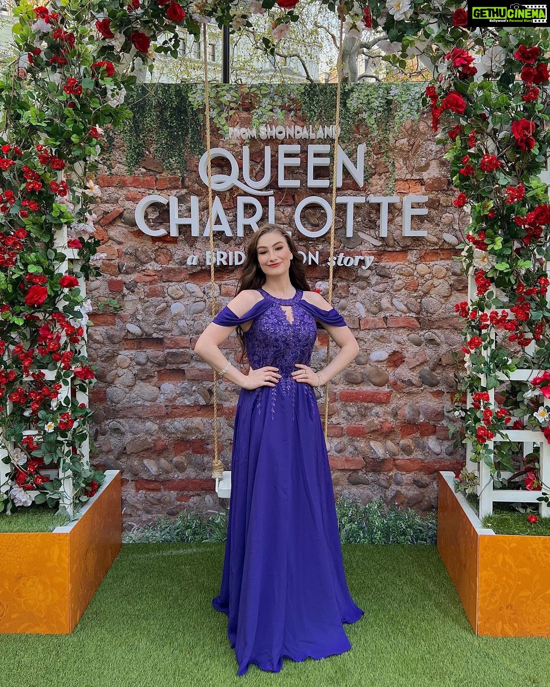 Amber Doig Thorne Instagram - Pretending I’m this season’s diamond at the Queen Charlotte Premiere 👑 💎🙈 I love Bridgerton - so obviously I’ve been SUPER excited for the prequel “Queen Charlotte”, following the story of the King and Queen 👸🏻🤴🏻 Which is perfect timing as we had our King’s coronation in England yesterday! 🇬🇧 Dearest readers, I had the privilege of attending the most anticipated Garden Party in the ton to celebrate this wonderful show ❤️ Walking the carpet alongside iconic Bridgerton creator Shonda Rhimes and Queen Charlotte herself (the incredible Golda Rosheuvel) was definitely a highlight ⭐️🥹 Thank you @NetflixUK @netflix & @streamline_pr for a gorgeous evening 💖 📍 UK Premiere of “Queen Charlotte: A Bridgerton Story” ❤️ #bridgerton #queencharlotte #queencharlottetrack #bridgertonedit #bridgertons #bridgertonnetflix #bridgertonsonnetflix @bridgertonnetflix @shondaland @shondarhimes @goldarosheuvel #premiere #filmpremiere #filmpremier #moviepremiere #moviepremier #premiere #redcarpet #redcarpetstyle #redcarpetlook #redcarpetfashion #redcarpetdress #redcarpetlooks #redcarpetmakeup #redcarpetdresses #redcarpetready #redcarpetmoment #redcarpetmoments #redcarpetpremiere #ambzdt #amberdoigthorne Leicester Square