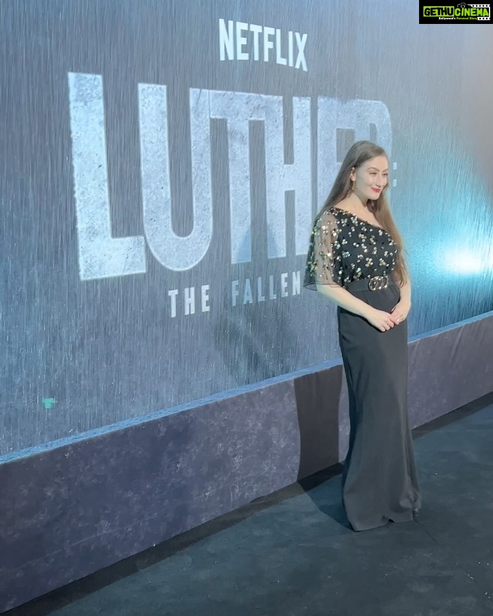 Amber Doig Thorne Instagram - Happy Friday!What was the highlight of your week? Mine was the Luther World Premiere 😍 I loved the TV show so was VERY excited to watch the film sequel “Luther: The Fallen Sun” - and it was everything I hoped it would be! Idris Elba and Andy Serkis we’re fantastic as always 🔥 Thank you @netflixuk @streamlinepr for a wonderful evening ❤️ 👗 Adele Sequinned Dress from @phaseeight 📍 World Premiere of “Luther: The Fallen Sun” ❤️ #Luther #lutherthefallensun #idriselba #premiere #filmpremiere #filmpremier #moviepremiere #moviepremier #premiere #premier #amberdoigthorne #ambzdt #redcarpet #redcarpetstyle #redcarpetlook #redcarpetfashion #redcarpetdress #redcarpetlooks #redcarpetmakeup #redcarpetdresses #redcarpetready #redcarpetmoment #redcarpetmoments #redcarpetpremiere #redcarpetmanicure #redcarpethair #redcarpetjewelry BFI IMAX