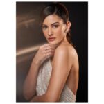 Amyra Dastur Instagram - Time for my close ups 😉 . . . In @julievinobridal for the @justurbane Awards 2023 💫 Styled by @malvika_tater Jewellery @gehnajewellers1 Hair @hairbytabassum MUA @mugshotbyzeba Shot by @dieppj