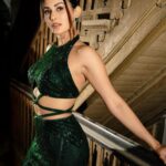 Amyra Dastur Instagram - Keeping it simple for the #filmfareottawards 2022 💫 . . . Wearing @bhawnarao_couture Jewellery @anmoljewellers @dipublicrelations Styled by @malvika_tater Hair @akshatahonawar MUA @niyati_kothari Shot by @saurabh_sonkar