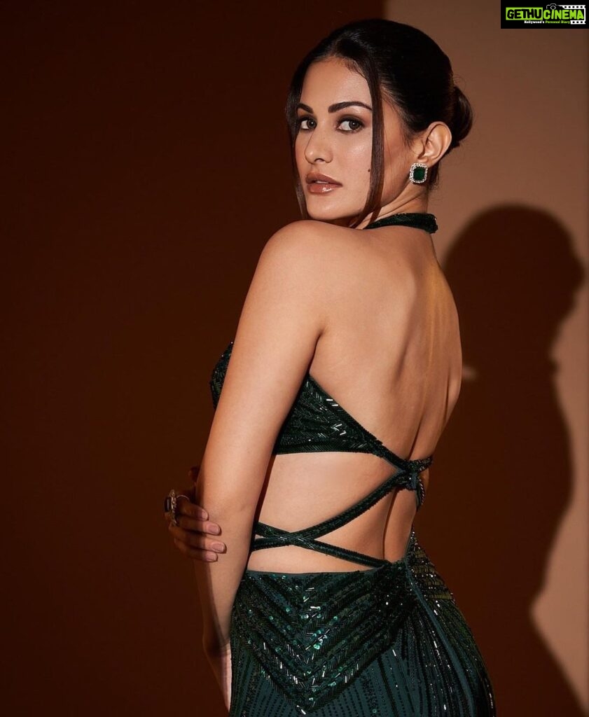 Amyra Dastur Instagram - Starry nights ✨ In @bhawnarao_couture for the #filmfareottawards 2022. . . . Styled by @malvika_tater Jewellery @anmoljewellers @dipublicrelations Hair @akshatahonawar MUA @niyati_kothari Shot by @saurabh_sonkar