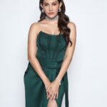 Amyra Dastur Instagram – #HELLOxDLFMallofIndia 💚
Celebrating @dlfmallofindia ‘s #spectacularseven years with @hellomagindia ♥️
.
.
.
Wearing @shantanunikhil and @swarovski jewels 💎 
.
.
.
#showstopper #rampwalk #dlf #delhi #fashion #indianfashion #indianstyle #indowestern DLF, Mall of India, Noida Sec.18