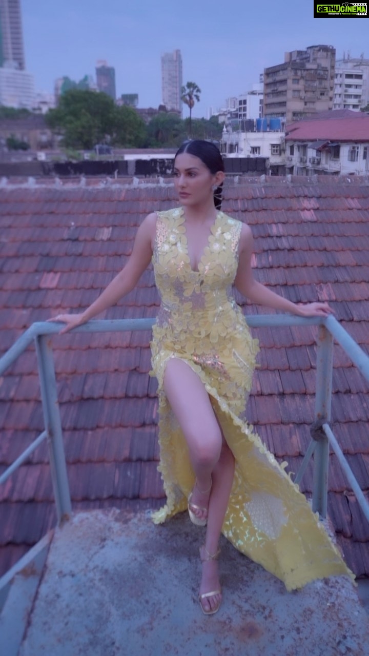 Amyra Dastur Instagram - Sunflower Vibes 🌻 . . . In @pankajandnidhi for the @pinkvilla Style Icons Awards 2023 💫 Styled by @malvika_tater Jewellery from @anmoljewellers Hair @hairloom_by_akanksha MUA @niyati_kothari Shot by @dieppj