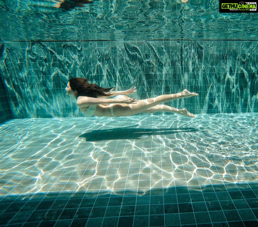 Amyra Dastur Instagram - I would give it all up for a pair of gills and fins 🧜🏼♀️ . . . #thailand #wanderlust #waterbaby #mermaid #phuket #traveljunkie #underwater #travelphotography Khao Lak