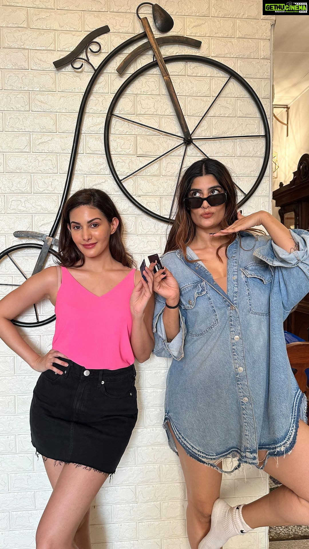 Amyra Dastur Instagram - Find a friend who always supports the line “TREAT YOUR SELF “ . . . . #reels #reelsinstagram #friendship #treatyourself #amyradastur #erikapackard #trendingreels #trending #friendshipgoals #comedy #girlpower