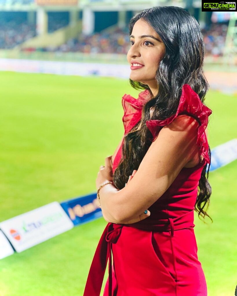 Ananya Nagalla Instagram - The CCL is here! The thing I love about CCL is our favourite stars playing cricket! Join us and the rest of India and let’s play together on FAIRPLAY. @cclt20 @fairplay_india #ccl #celebritycricketleague #cricketfans #cricketlovers #fairplay #fairplayclub #fpclub #fairplayindia #playandwin #winmoney #wineveryday #bonus #instantwithdrawals #ipl #t20cricket Vizag