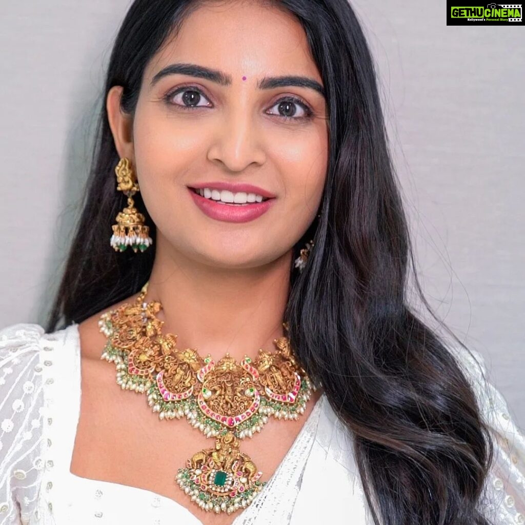 Ananya Nagalla Instagram - A dash of Bhima Jewels is all you need to add a touch of glamour to your look🌟 ​ Visit our Kukatpally store because you deserve the best!​ ​ #BhimaJewels #BhimaEveryday #Jewellery #Kukatpally #Hyderabad #Earrings #Necklace #JewelleryAddict ​