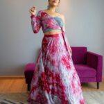 Anasuya Bharadwaj Instagram - Celebrate yourself.. Nobody knows what it takes to be you.. 🌼 @gaurinaidu 🌸 @makeupbysiva 💄 @telusivakrishna 🪮 @moulichoudari 📸 @kalyansunkara 🧑🏻‍💼 @umediaentartainments