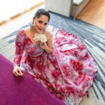 Anasuya Bharadwaj Instagram - Celebrate yourself.. Nobody knows what it takes to be you.. 🌼 @gaurinaidu 🌸 @makeupbysiva 💄 @telusivakrishna 🪮 @moulichoudari 📸 @kalyansunkara 🧑🏻‍💼 @umediaentartainments