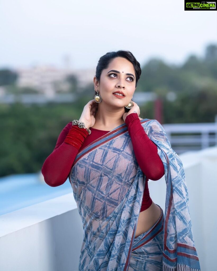 Anasuya Bharadwaj Instagram - #Sumathi 🌺❤️ #VimanamFromJune9th #VimanamMovie @makeupbysiva 💄 @telusivakrishna 🪮 @valmikiramuphotography 📸
