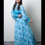 Anasuya Bharadwaj Instagram - “Blue”ming 🦋💙 @gaurinaidu ✨ @makeupbysiva 💄 @telusivakrishna 👩‍🦰 @valmikiramuphotography 📸 @kalyansunkara 🧑🏻‍💼 @umediaentartainments ⭐️