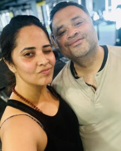 Anasuya Bharadwaj Instagram - Sunday Shenanigans ☀️ #MyTrueNorth ⬆️ ♥️♾️🧿