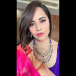 Anasuya Bharadwaj Instagram - Mirror: You look amazing today! My Selfie Camera: *click* *click* *click* *click* 😁 #JustABthings 😜