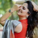 Anasuya Bharadwaj Instagram - I will be remembered as a woman who doesn’t shut up.. I am not only okay with it.. I am totally proud of it.. 💯.. 😏✨ @gaurinaidu 🧨 @makeupbysiva 💄 @telusivakrishna 🪮 @verendar_photography 📸 @kalyansunkara 🧑🏻‍💼