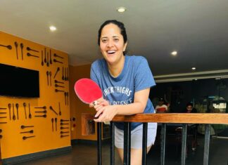 Anasuya Bharadwaj Instagram - Read the t-shirt for the quote 😏😁 #HappyTuesdayyall 🦋