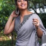 Anasuya Bharadwaj Instagram – Being happy never goes out of style 😊🧿

For #Rangamaartanda #Promotions 
@sreemukhi.mekala 🤍
PC: @valmikiramuphotography 🥰

Please watch #Rangamaartanda 🙏🏻 in theatres near you from 22nd March 2023 onwards!
