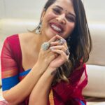 Anasuya Bharadwaj Instagram - Sometimes the best growth is not about money or status.. its within you.. the way you think.. the way you feel ♥️ And #Chikkaballapur !!! Weren’t you electrifying!! ⚡️💖 Outfit & Styling : Moi ! 💁🏻‍♀️ Accessories : @bcos_its_silver ✨ MUA: @makeupbysiva 💄 Hair Style : @telusivakrishna ☺️ PC: My baby sister @ambicakhasba 😘 @gnapikaentertainments 🥰