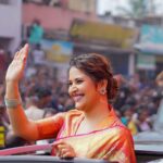 Anasuya Bharadwaj Instagram - Peddapuram ❤️ You were Mag🪄cal !! 😍🥰 @lucky_shopping_mall_ 🥻 @lorifinejewellery 👑 @makeupbysiva 💄 @telusivakrishna 🌸 @rishi_chowdary 💫 @srinivaschegonda 🎥✂️ @kalyansunkara 🧑🏻‍💼 @umediaentartainments 📒 @roshanmodeler99 🎥