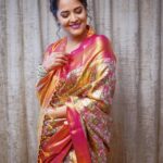 Anasuya Bharadwaj Instagram - Baby girl.. The magic is in you.. not in the way they see you 🪄 For @lucky_shopping_mall_ ‘s Grand Launch! #Peddapuram ❤️ @lucky_shopping_mall_ 🥻 @lorifinejewellery 👑 @makeupbysiva 💄 @telusivakrishna 🌸 @rishi_chowdary 💫 @moulichoudari 📸 @kalyansunkara 🧑🏻‍💼