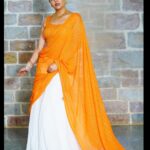 Anasuya Bharadwaj Instagram - Hustle and Heart 🧡 Thank you Proddatur!!! Your energy is infectious!! 🥰 Outfit & Styling : @gaurinaidu 🤩 Jewels : @lorifinejewellery 👑 MUA : @makeupbysiva 💄 Hairstyle : @telusivakrishna 💆🏻‍♀️ PC: @valmikiramuphotography 📸