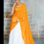 Anasuya Bharadwaj Instagram - Hustle and Heart 🧡 Thank you Proddatur!!! Your energy is infectious!! 🥰 Outfit & Styling : @gaurinaidu 🤩 Jewels : @lorifinejewellery 👑 MUA : @makeupbysiva 💄 Hairstyle : @telusivakrishna 💆🏻‍♀️ PC: @valmikiramuphotography 📸