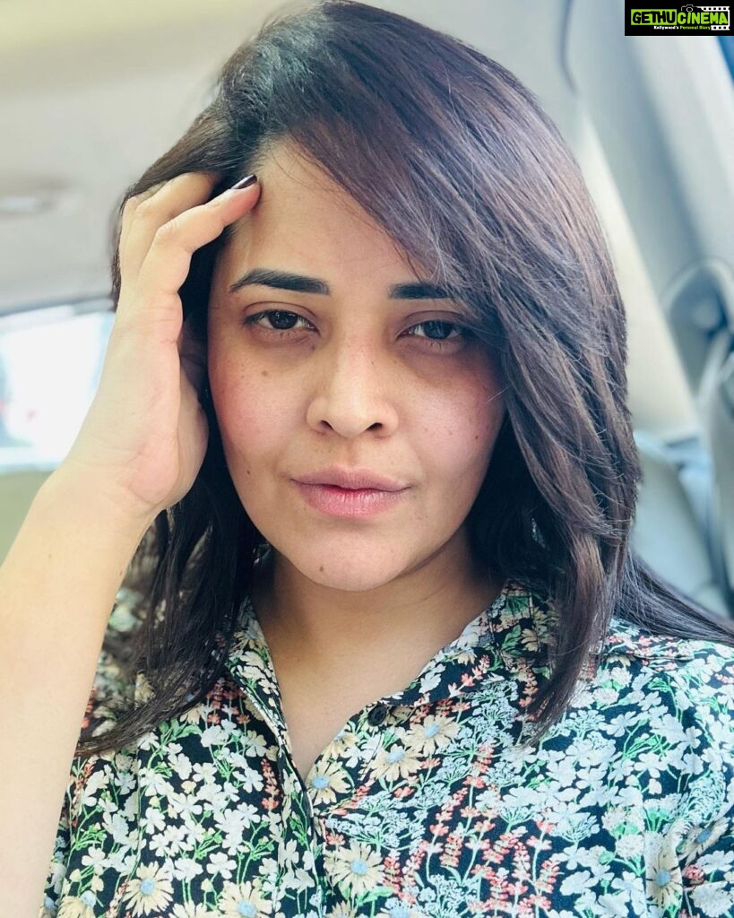 Anasuya Bharadwaj Instagram - Confidence levels after a two month religious workout.. #NoFilter🤳 😆😛🫣 Monday! Let’s kick it!! #ItsANewDay #LetsVibeAndThrive ⚡️🔥